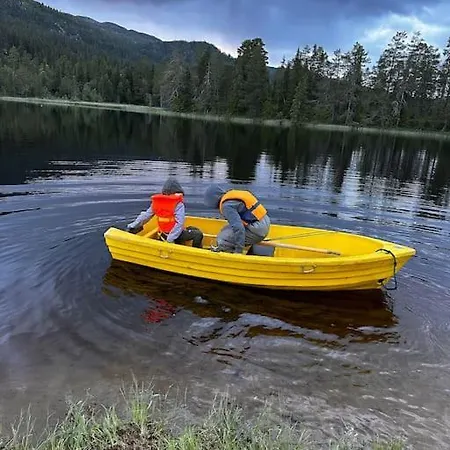 度假居 Idyllisk Sted Pa , Naer Rauland